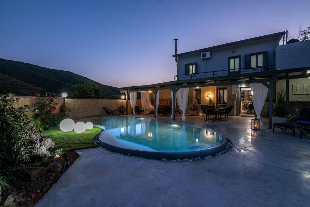Villa Casa Del Miele, Private Pool, Bbq, Mountain View. à Alikianos Extérieur photo