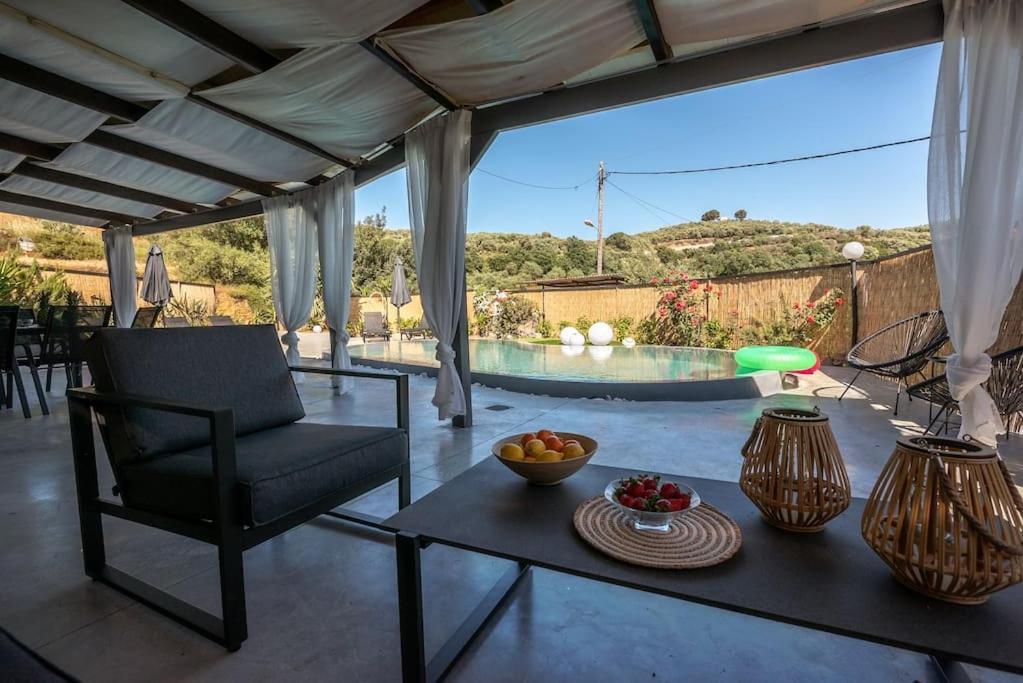 Villa Casa Del Miele, Private Pool, Bbq, Mountain View. à Alikianos Extérieur photo